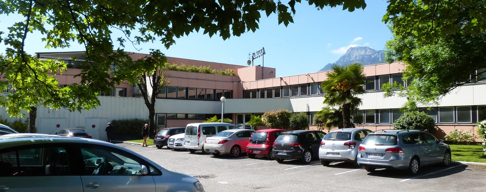 Photo 1
